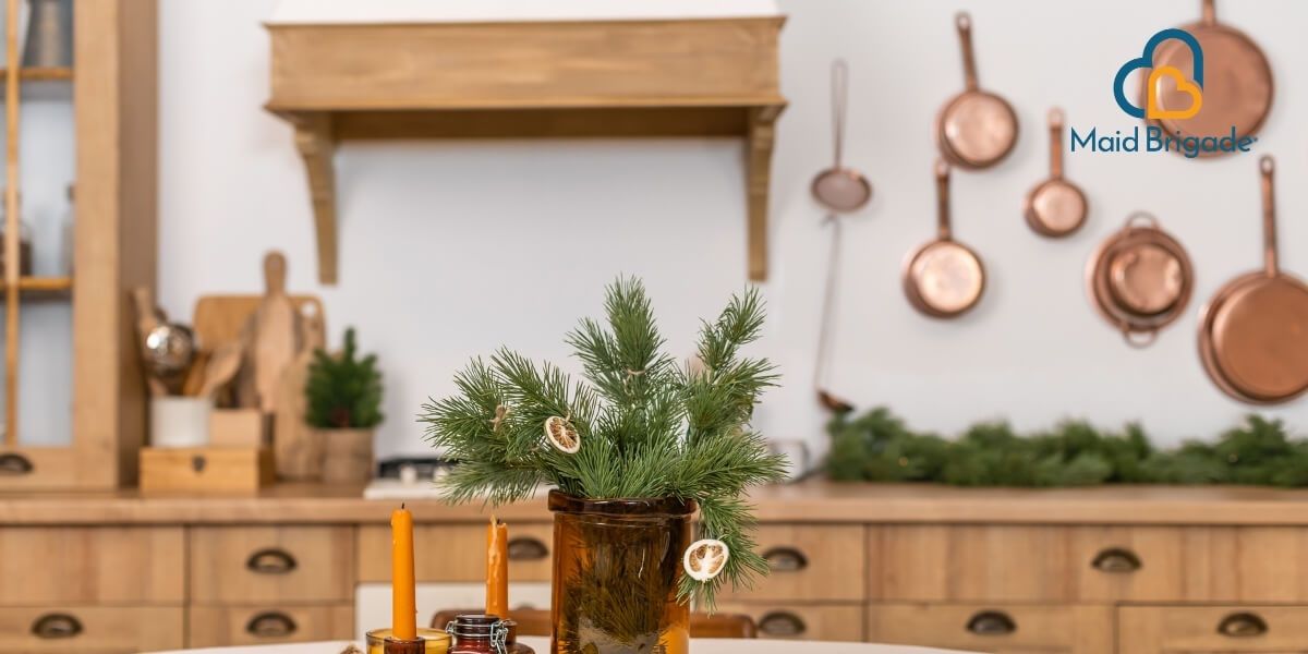 holiday-hosting-tips-what-to-clean-and-when